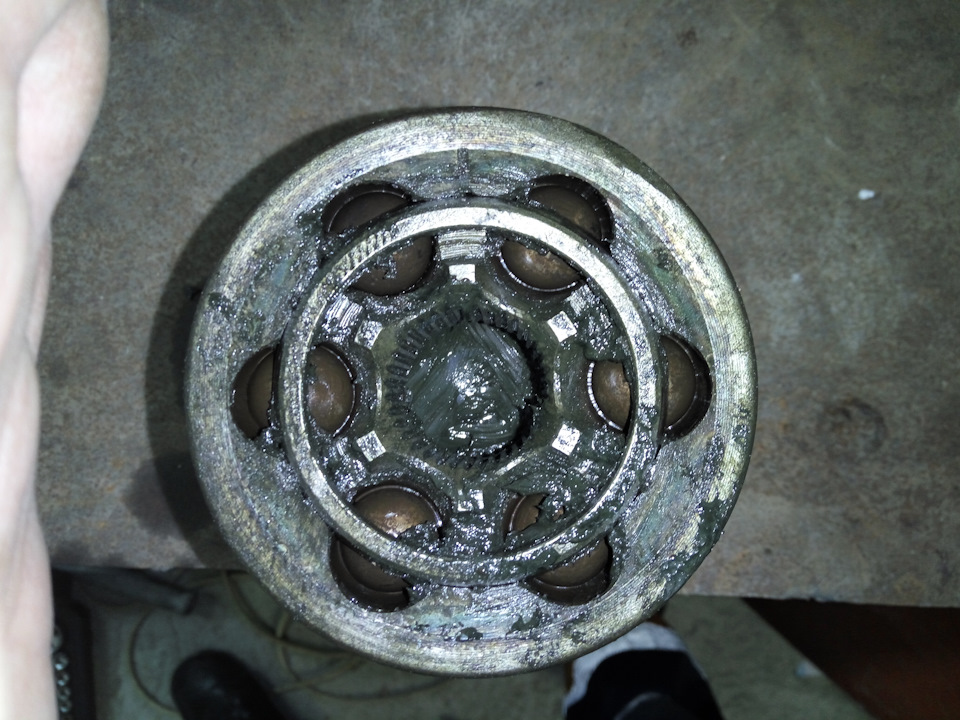 Рено лагуна 2 замена шруса. когда и как менять шрус на рено лагуна 2.