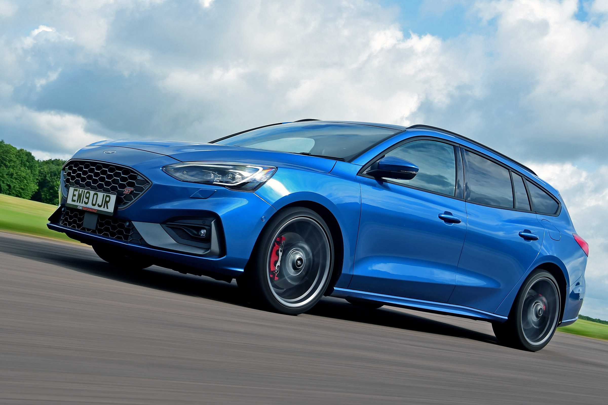 Обзор ford focus 2 — рассказываем о комплектациях и типичных проблемах