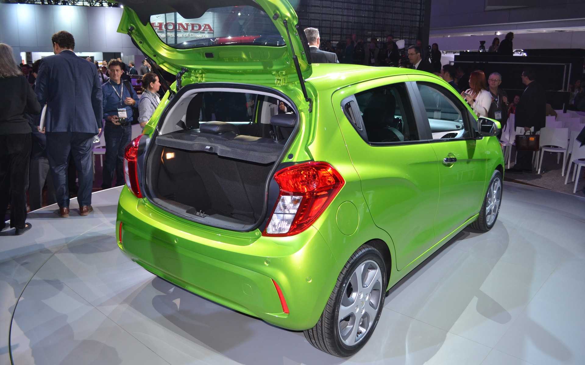 Chevrolet spark: поколения, кузова по годам, история модели и года выпуска, рестайлинг, характеристики, габариты, фото - carsweek