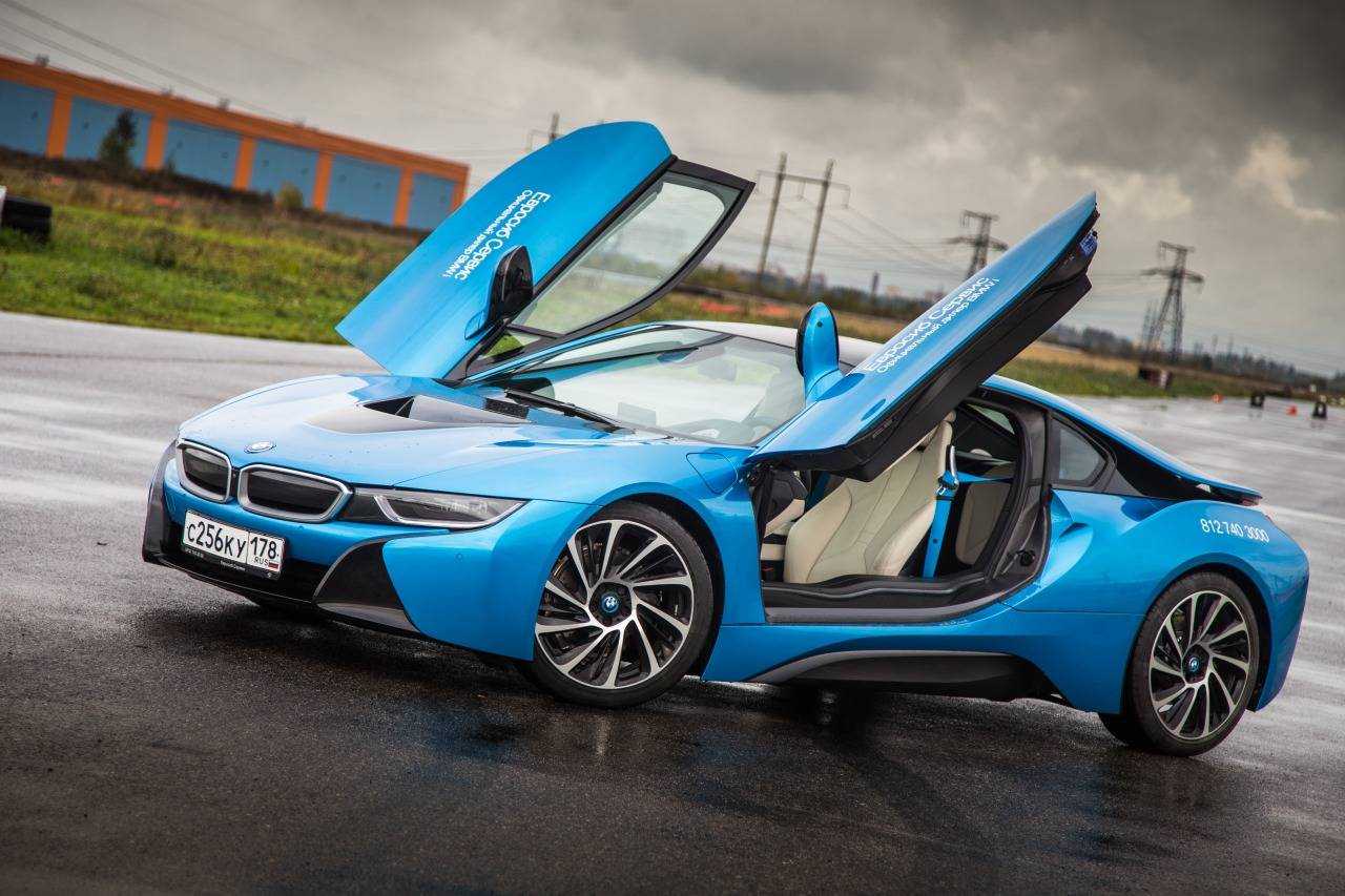 Гибридный спорткар bmw i8