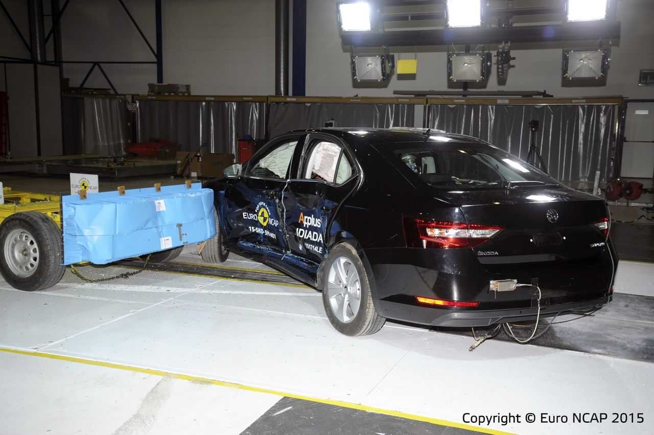 Краш-тест обновленной шкода октавия в кузове а7 проведенный euro ncap. безопасность и краш-тест новой шкоды октавия а7.