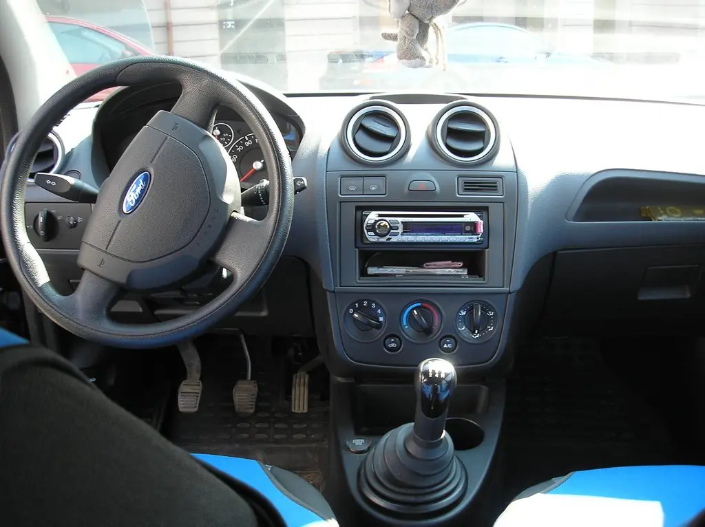 Ford fiesta - субкомпактный и очень популярный автомобиль b-класса | ford ac