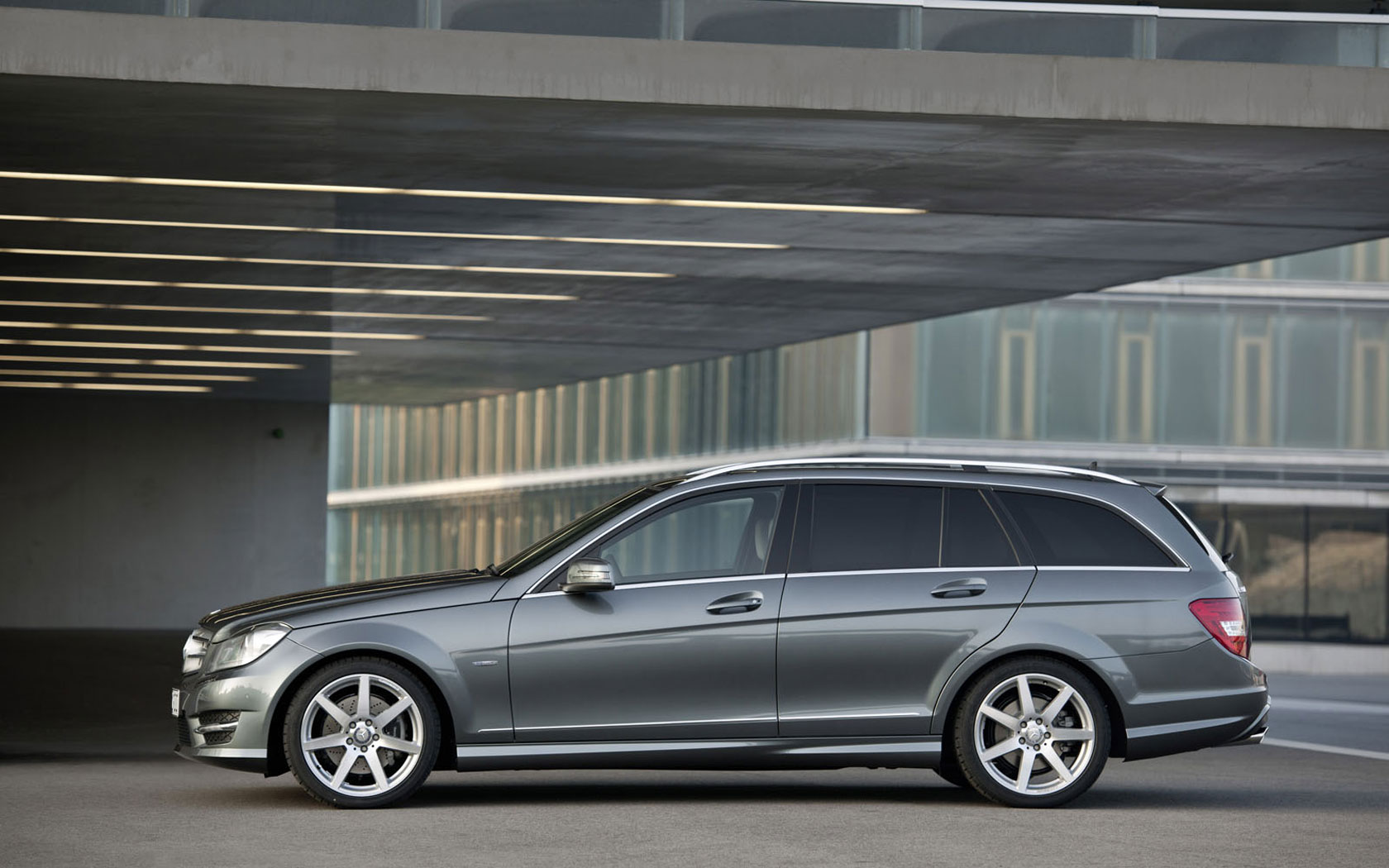Тему этой статьи задал один из владельцев Mercedes-Benz C-Класс, который выложил свой семилетний автомобиль на сайт объявлений, начав комментарий фразой М