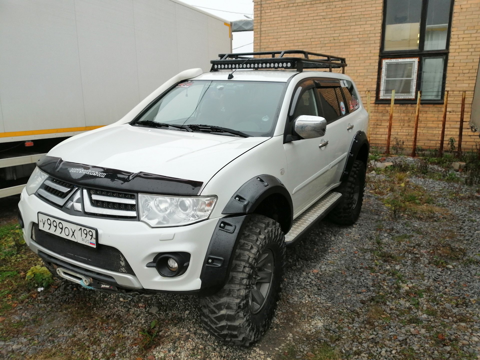 Что важно при покупке mitsubishi pajero sport с пробегом