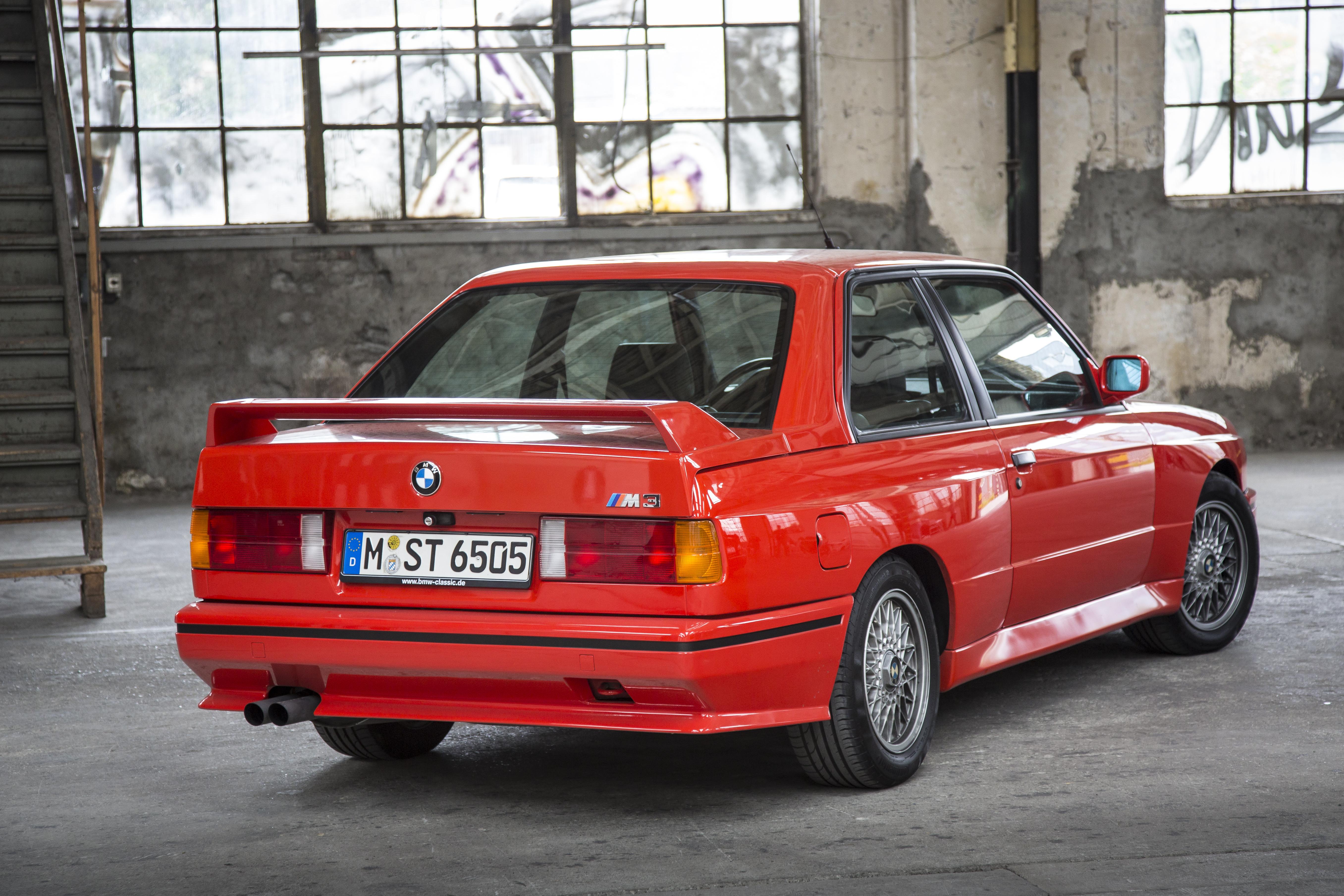 Kunst! оглядываемся на 20-летнюю историю спорткаров bmw m3