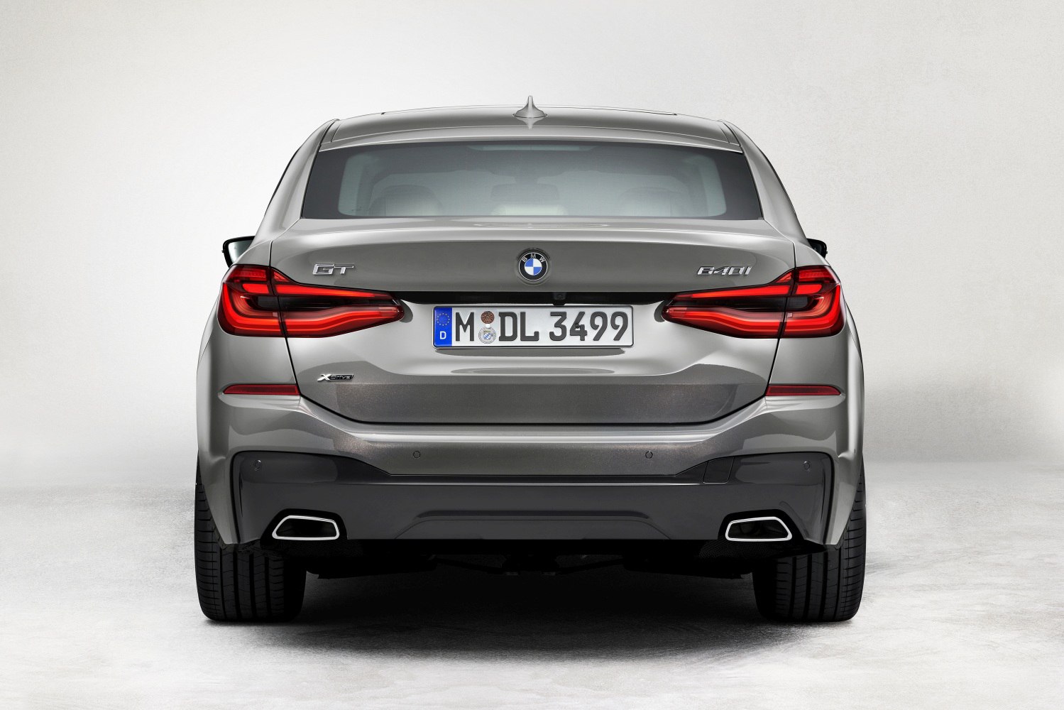 Bmw 6 серия: поколения, кузова по годам, история модели и года выпуска, рестайлинг, характеристики, габариты, фото - carsweek