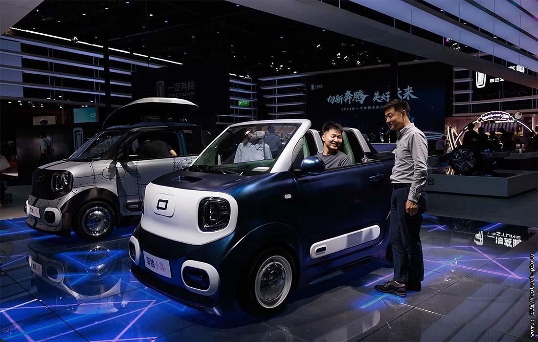 Chevrolet удивляет автосалон в шанхае необычным электромобилем на автопилоте
