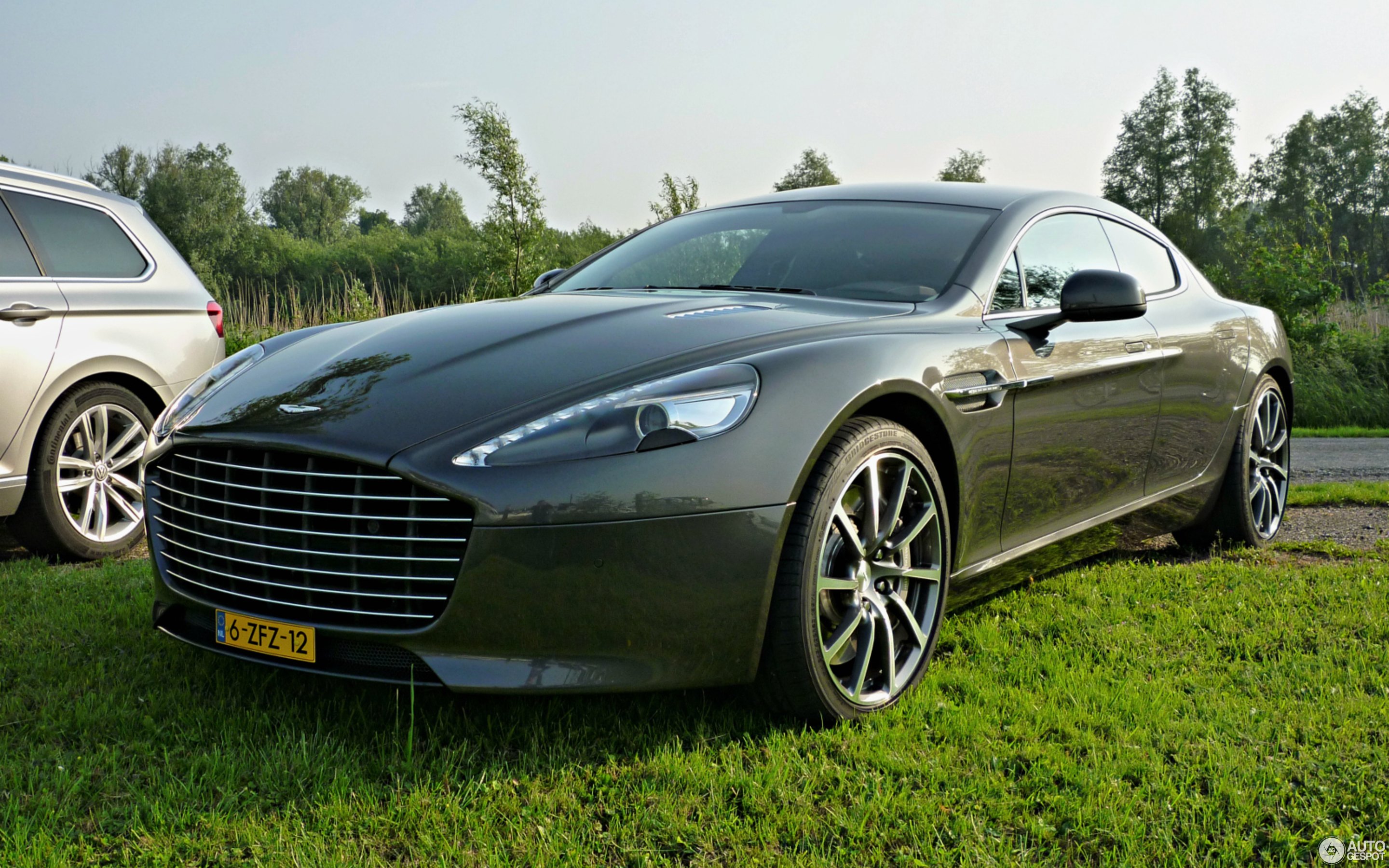 Первый тест-драйв aston martin lagonda taraf 2021 года