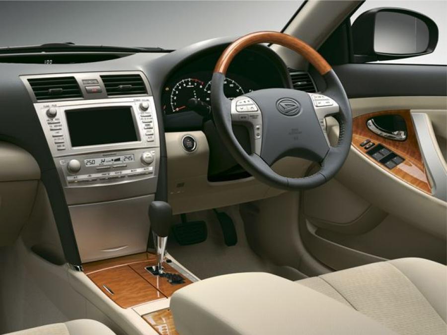 Daihatsu altis