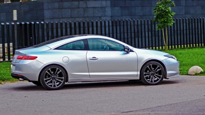 Renault laguna coupe
