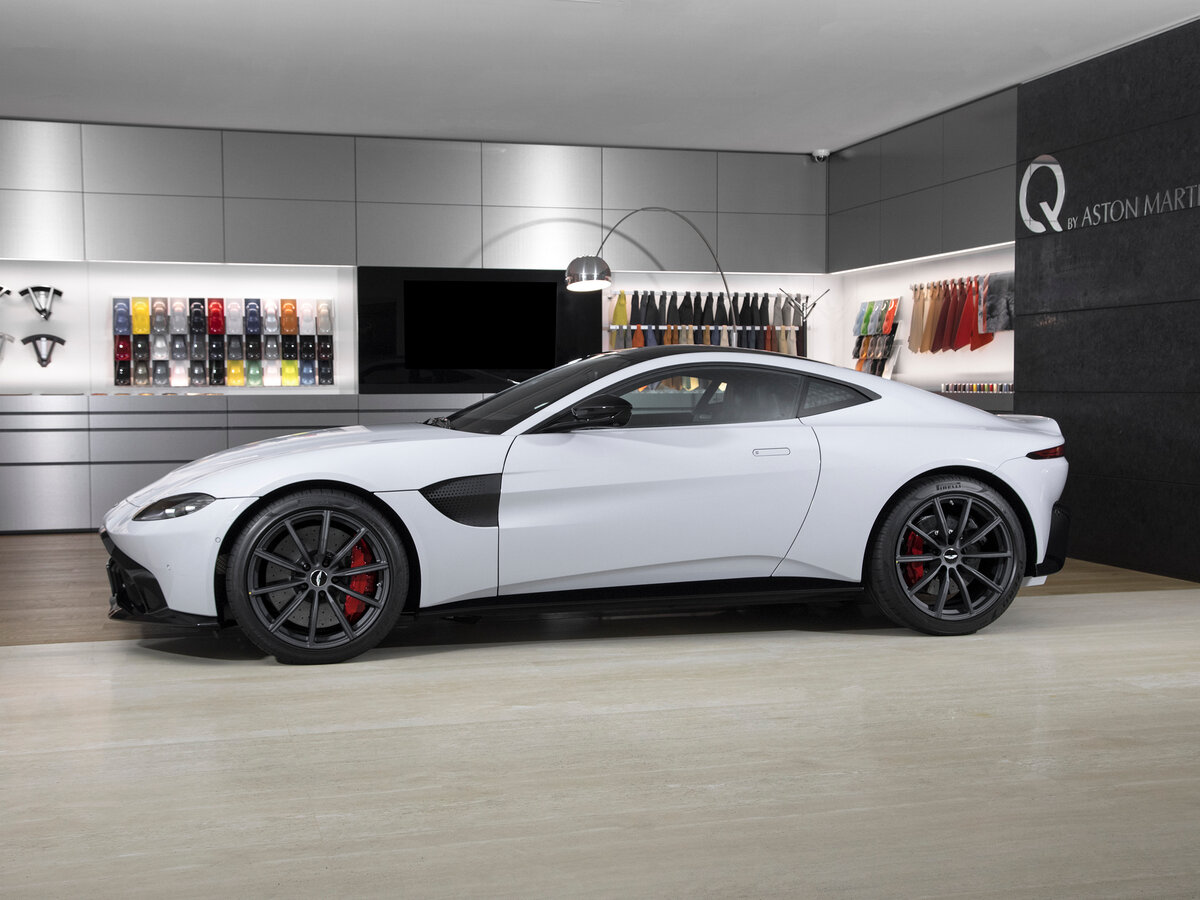 Aston martin - полный каталог моделей, характеристики, отзывы на все автомобили aston martin (астон мартин)