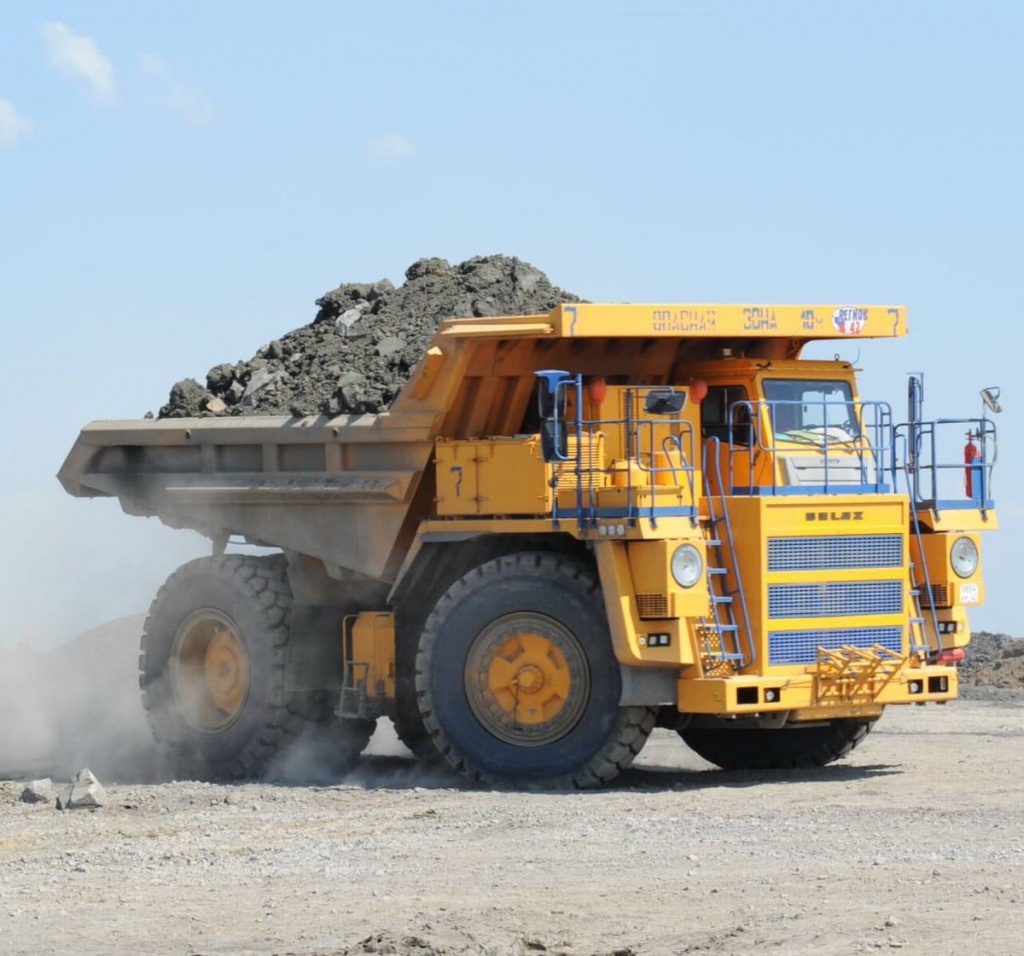 Самый большой белаз (belaz): самый большой карьерный самосвал в сравнении с человеком