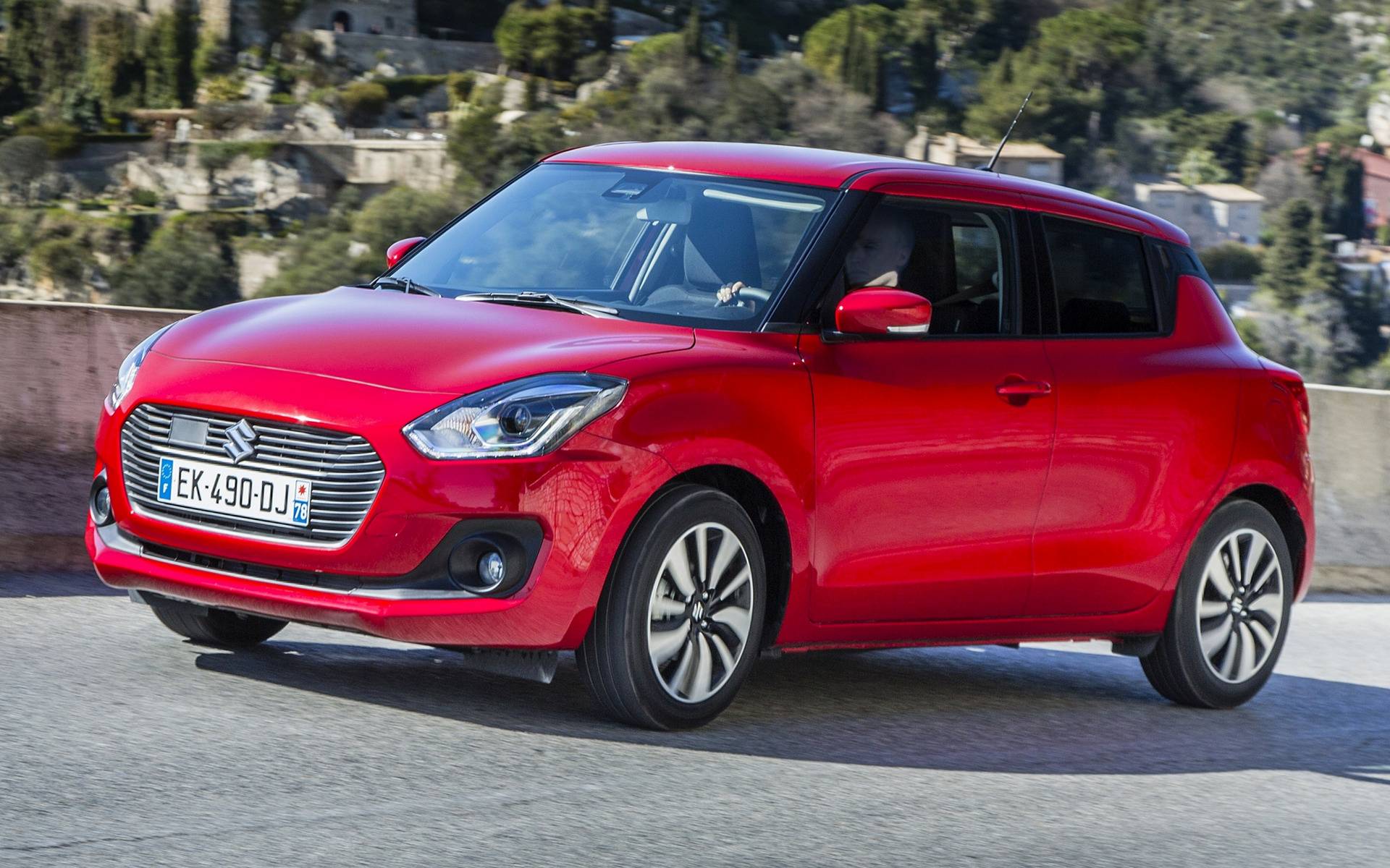 Хэтчбек suzuki swift 5 поколение: (2017) фото, обзор, характеристики