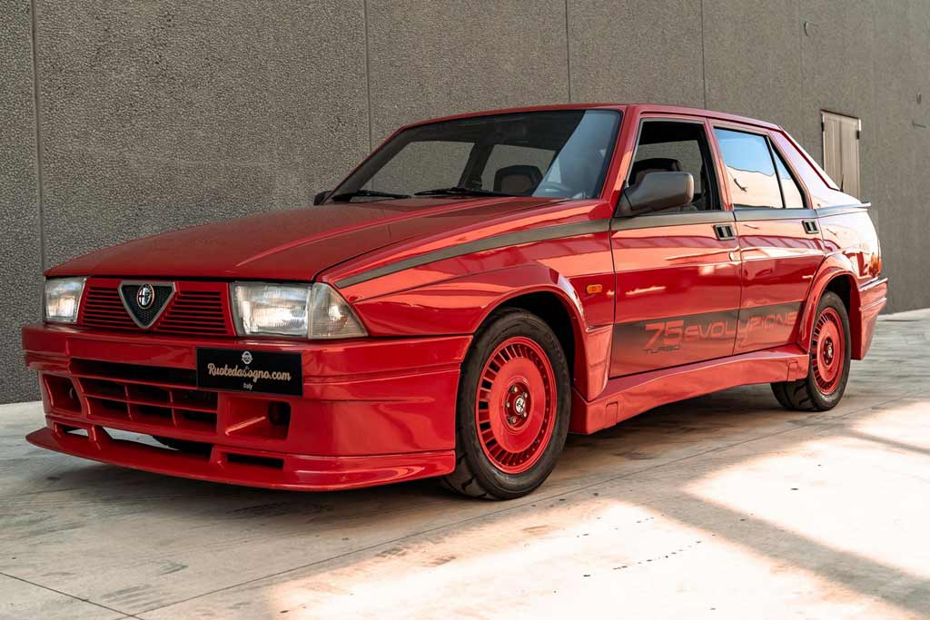 Технические характеристики моделей alfa romeo 75. 
			весь модельный ряд , обзор и описание автомобилей альфа ромео 75.