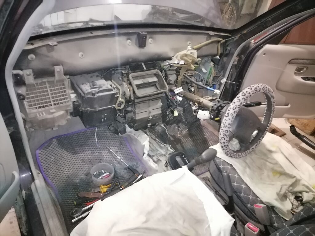 Как найти причину, почему не греет печка mazda demio