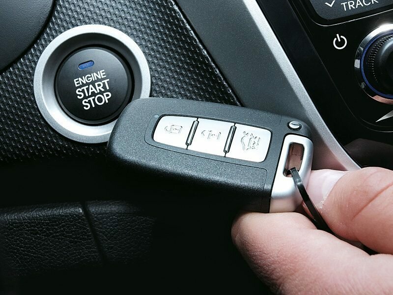 Как правильно заводить toyota rav4 с кнопки старт-стоп
