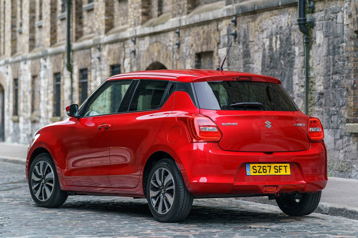 Когда нужна надёжность: выбираем подержанный suzuki swift